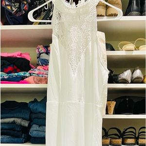 Beautiful brand new wedding dress! Never been worn